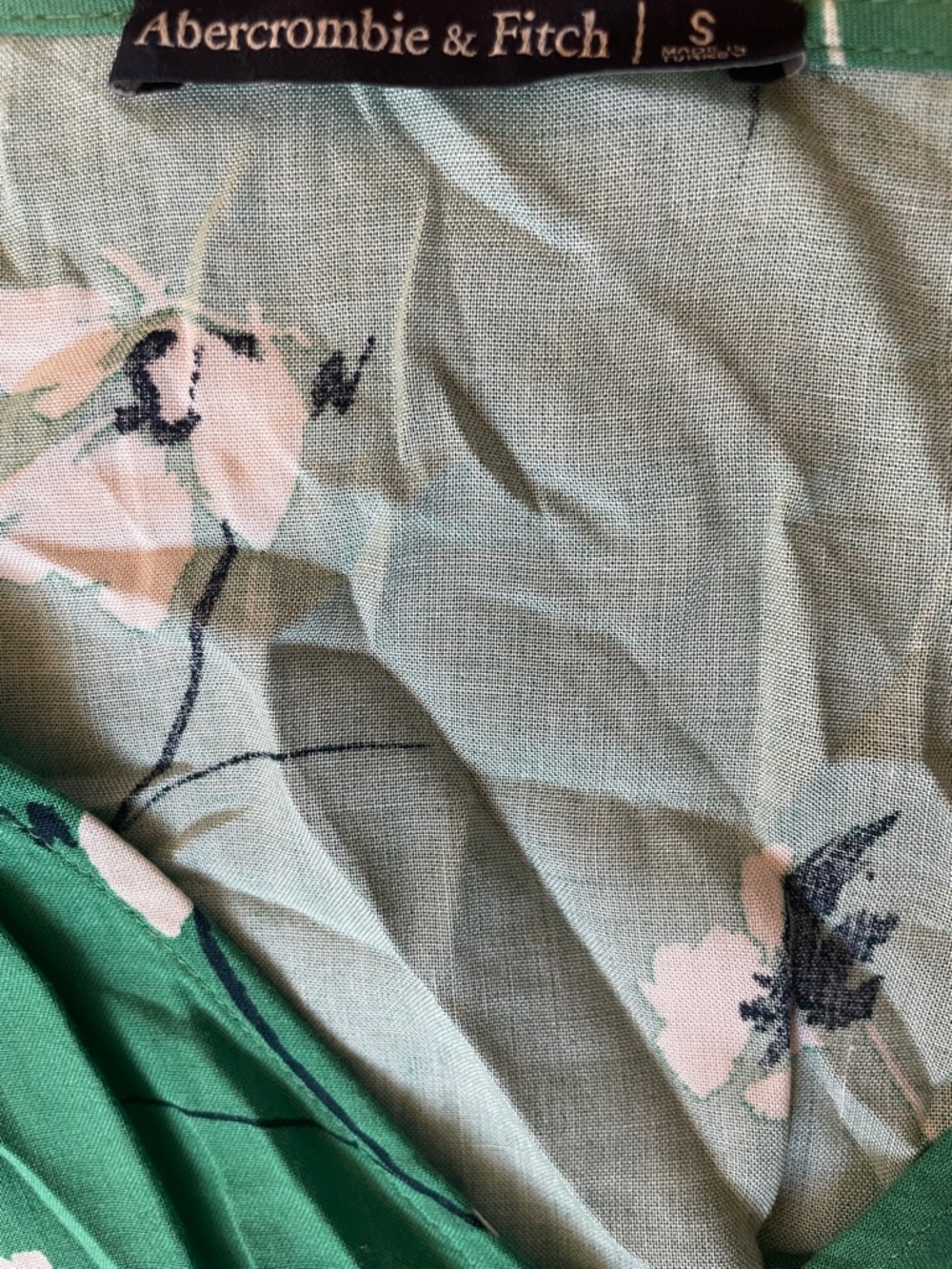 Abercrombie & Fitch Emerald Green Floral V-Neck Smocked Waist Top - Picture 2 of 3